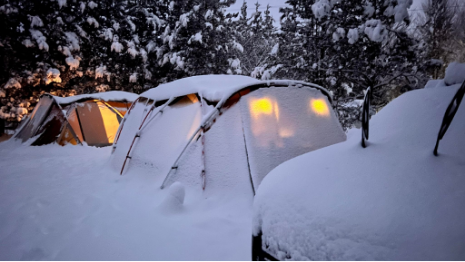 Q.マスターシリーズならではの想い出をお聞かせください。A.2022年元旦の雪中年越キャンプ