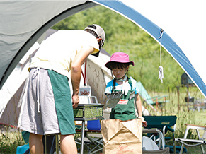 ステップアップキャンプ2011に家族で参加した時の1枚。参加者の目線でイベントを体験してみたいと家族4人で参加。その後のプログラム、スケジュール作成に非常に参考になったとか…