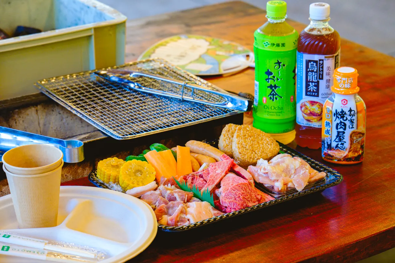 青川峡バーベキュープランで炭火焼を味わう