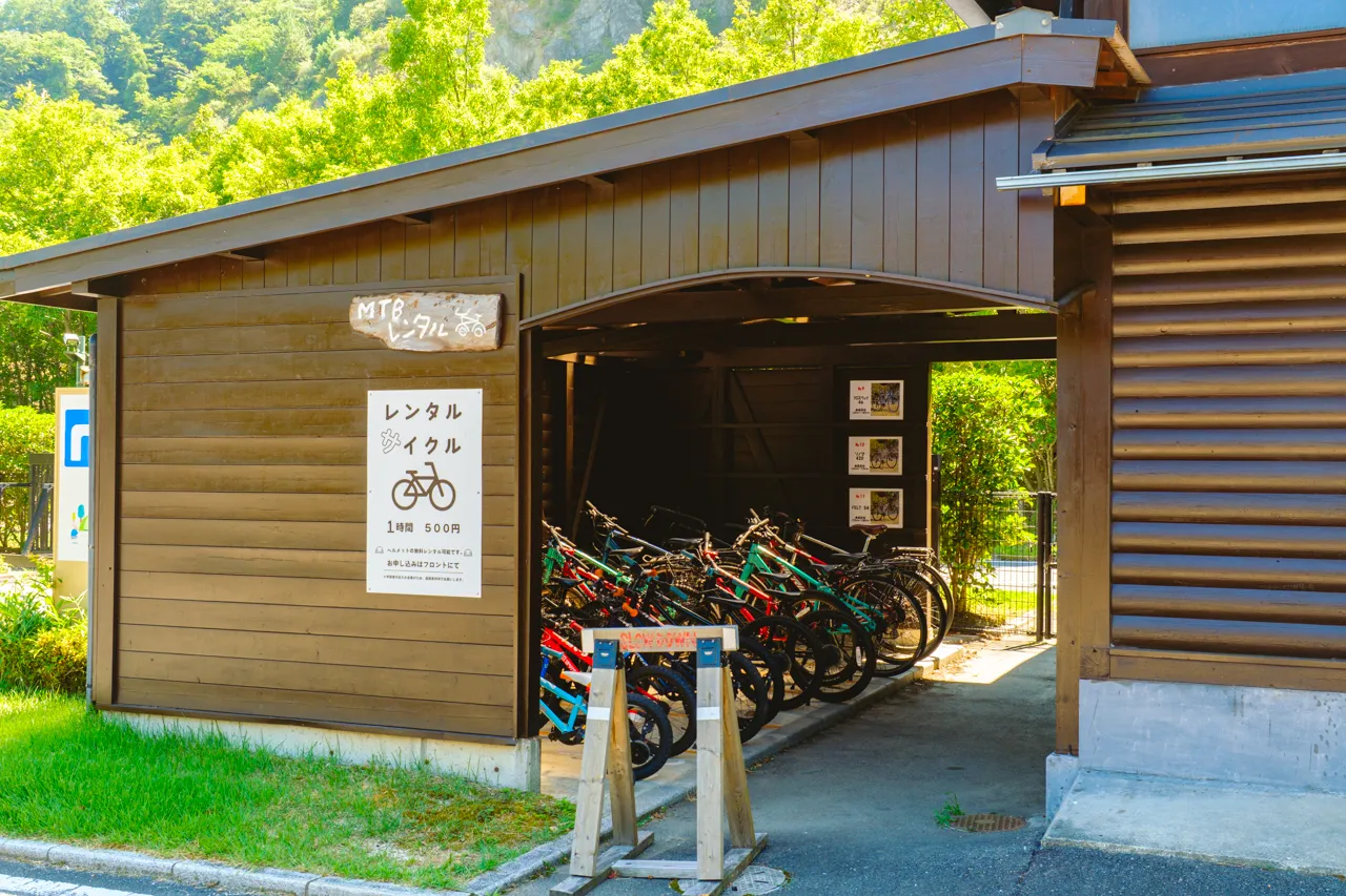 サイクリングでキャンプ場を散策